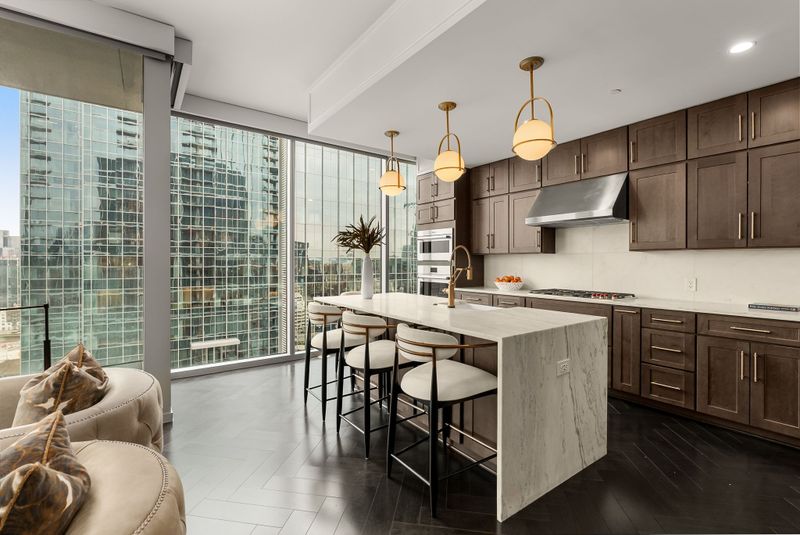 1616 West End Ave #1704, Nashville, TN 37203