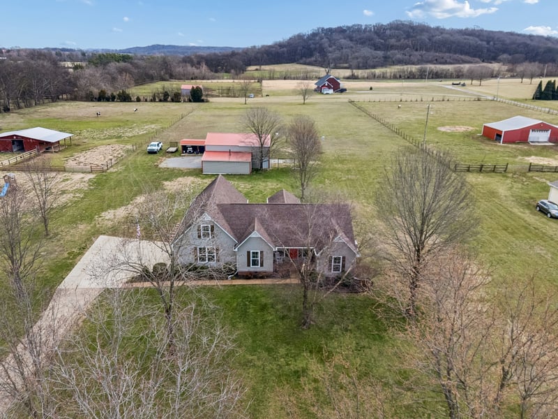 6935 Hoover Mason Ln, Mount Pleasant, TN 38474