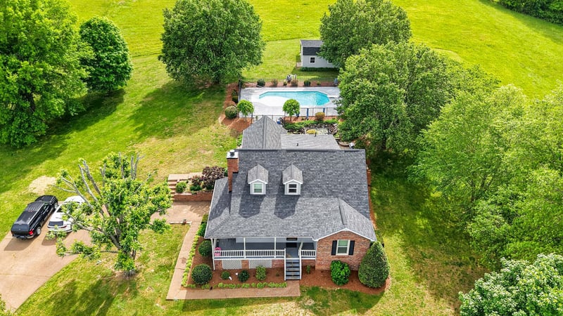 3146 Old Greenbrier Pike, Greenbrier, TN 37073
