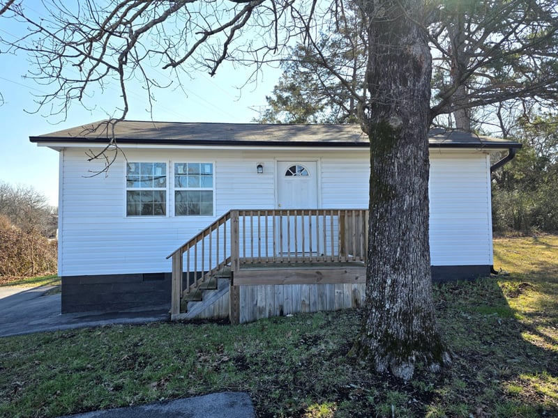 265 S Cedar Ln, Fort Oglethorpe, GA 30742