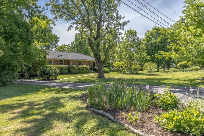 5130 Overton Rd, Nashville, TN 37220
