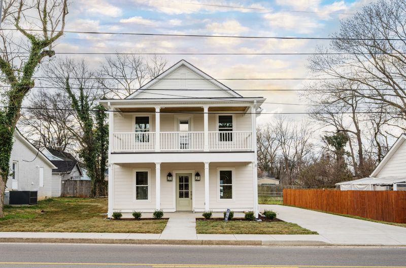 805 N Highland Ave, Murfreesboro, TN 37130