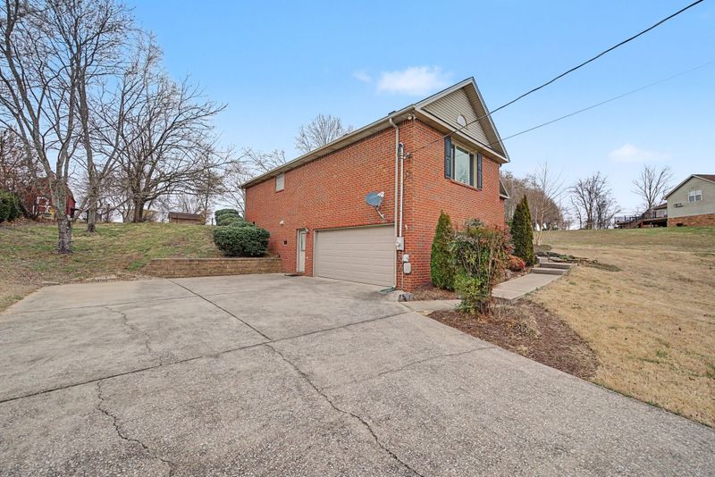 1512 Anthony Way, Mount Juliet, TN 37122