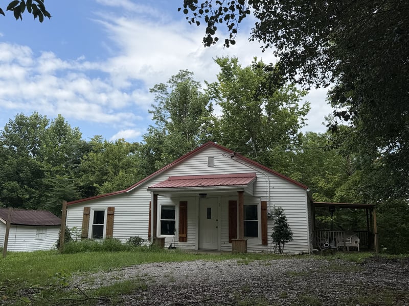2 Wilma Ln, Chestnut Mound, TN 38552