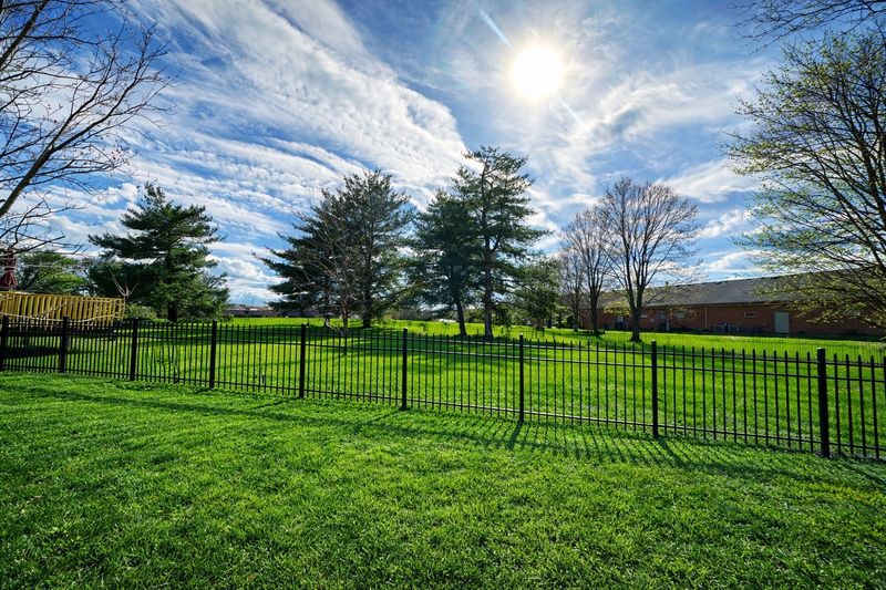 1536 Canterbury Ln, Murfreesboro, TN 37130