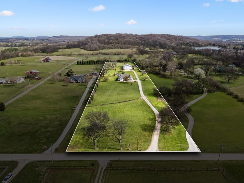 7009 Hoover Mason Ln, Mount Pleasant, TN 38474