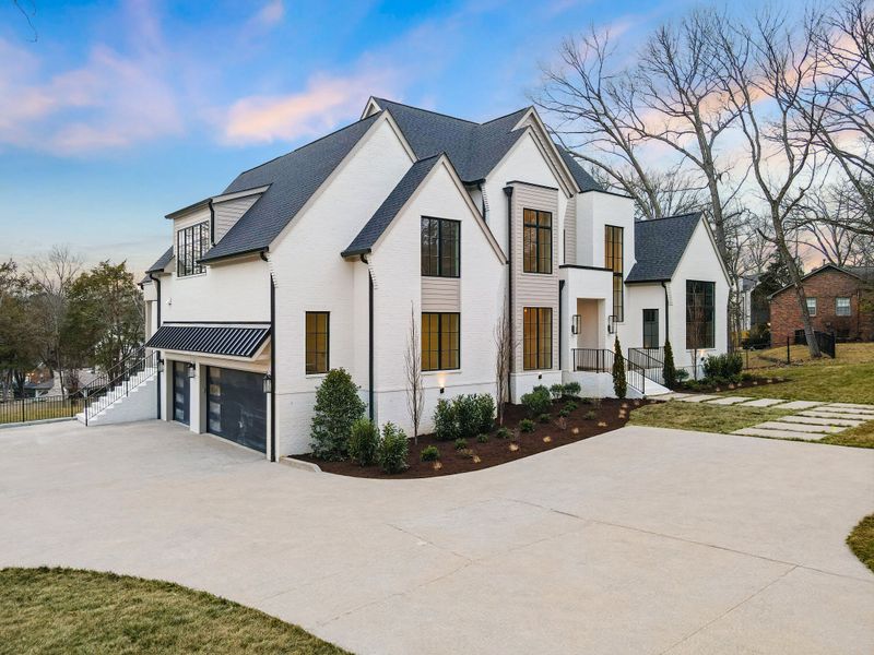 735 Richfield Dr, Nashville, TN 37205