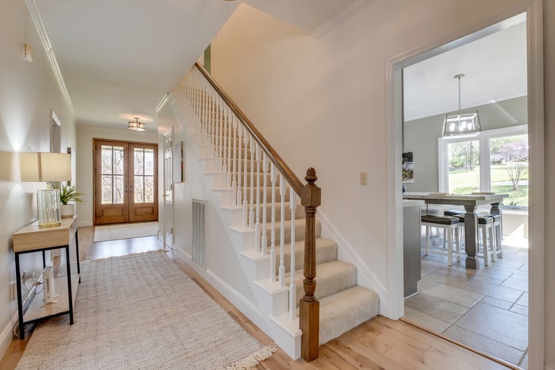 1423 Deerwood Dr, Burns, TN 37029