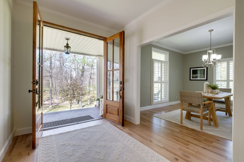 1423 Deerwood Dr, Burns, TN 37029