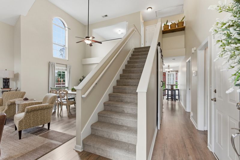 6857 Sunnywood Dr, Nashville, TN 37211