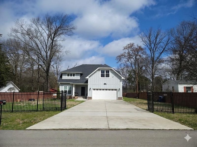 150 Nelson Dr, La Vergne, TN 37086