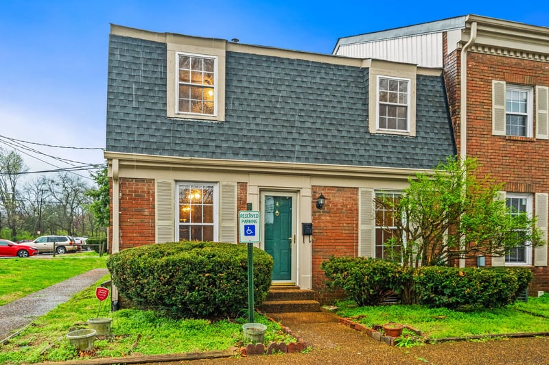 323 Forest Park Rd #7-4, Madison, TN 37115