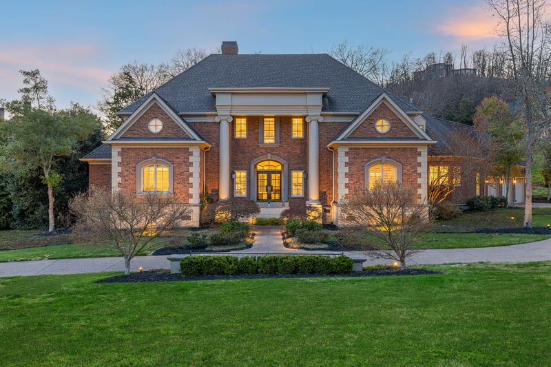 384 Lake Valley Dr, Franklin, TN 37069
