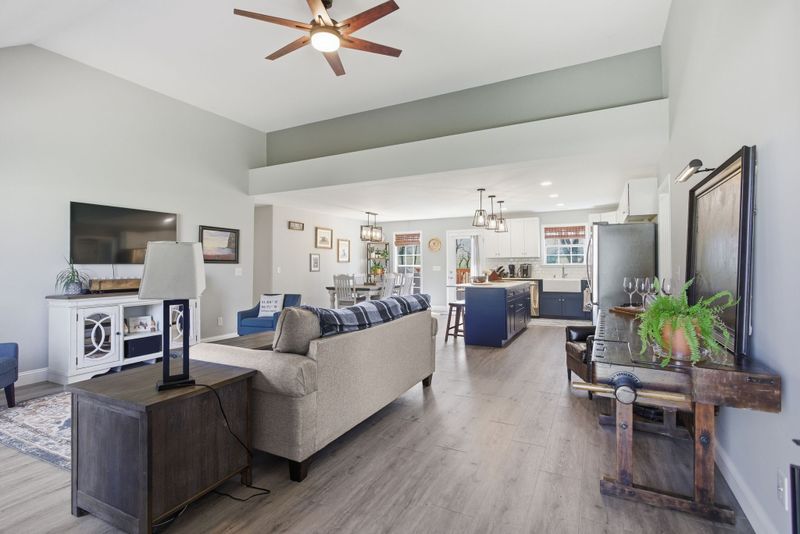 1961 Sheffield Ln, Columbia, TN 38401