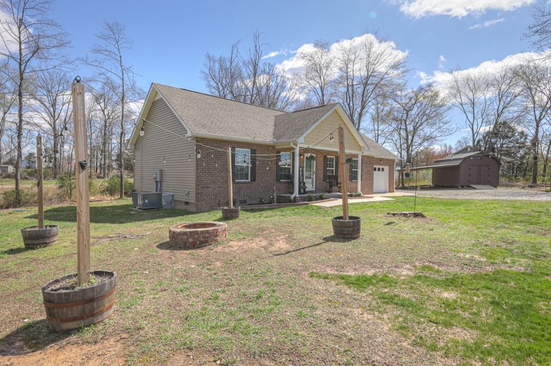 980 White Rd, Portland, TN 37148