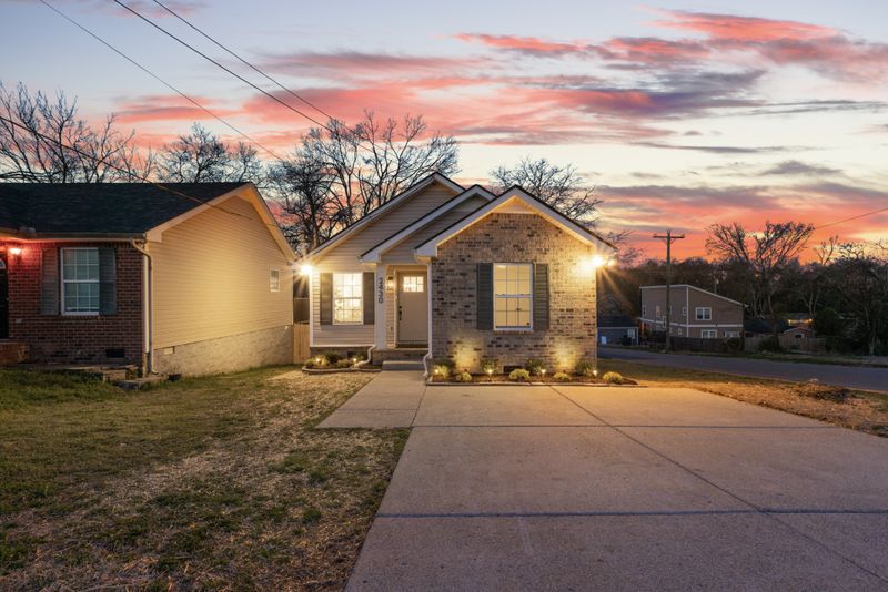 2430 Grover St, Nashville, TN 37207