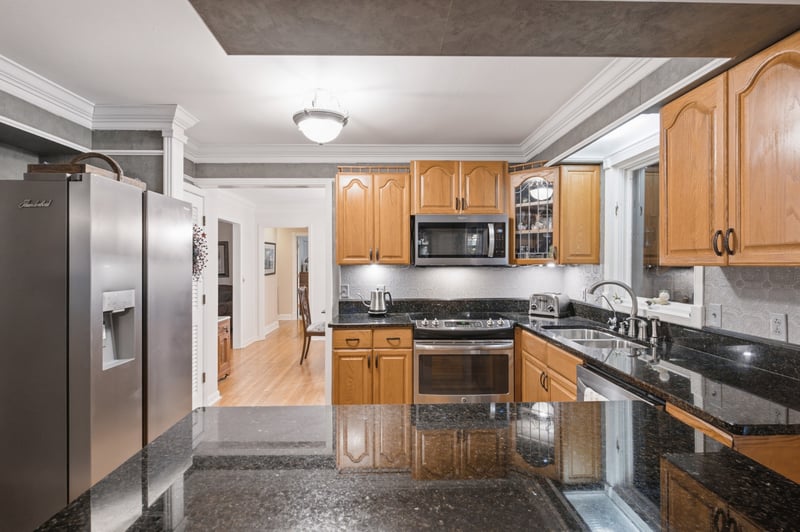 1053 Hillview Dr, Hendersonville, TN 37075