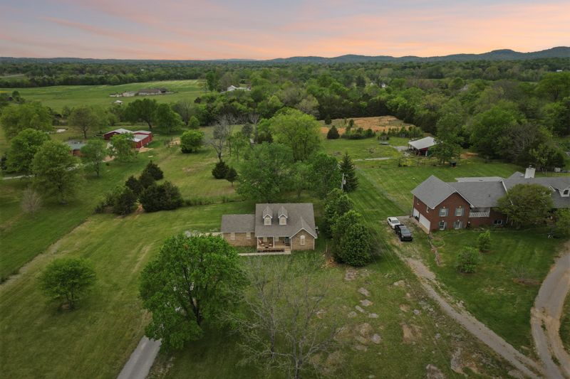7254 Bradley Creek Rd, Lascassas, TN 37085