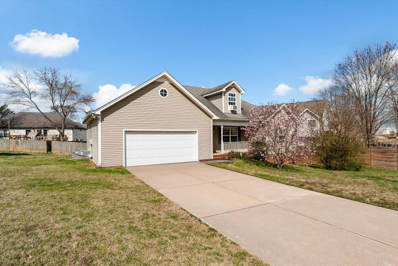 1227 Highland Hills Dr, La Vergne, TN 37086