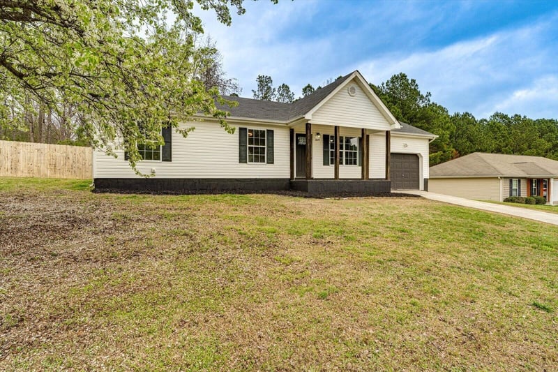 329 Pinewood Dr, Rock Spring, GA 30739