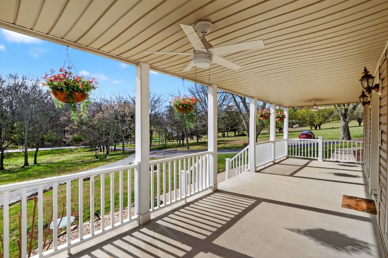 205 Bluegrass Cir, Lebanon, TN 37090