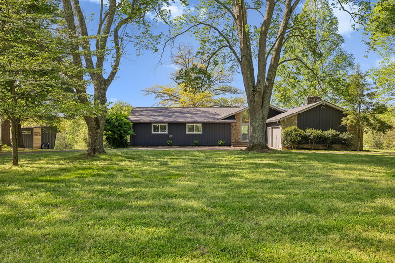 737 Maynard Ln, Columbia, TN 38401
