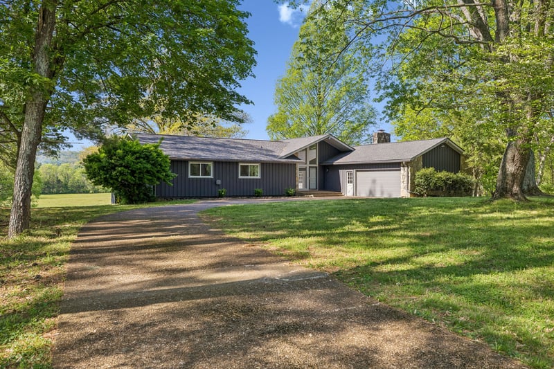 737 Maynard Ln, Columbia, TN 38401