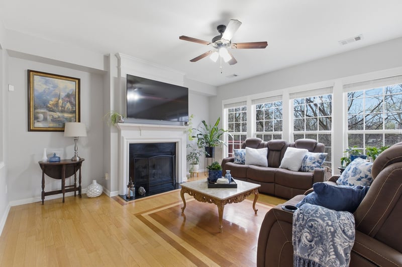 231 Green Harbor Rd #96, Old Hickory, TN 37138