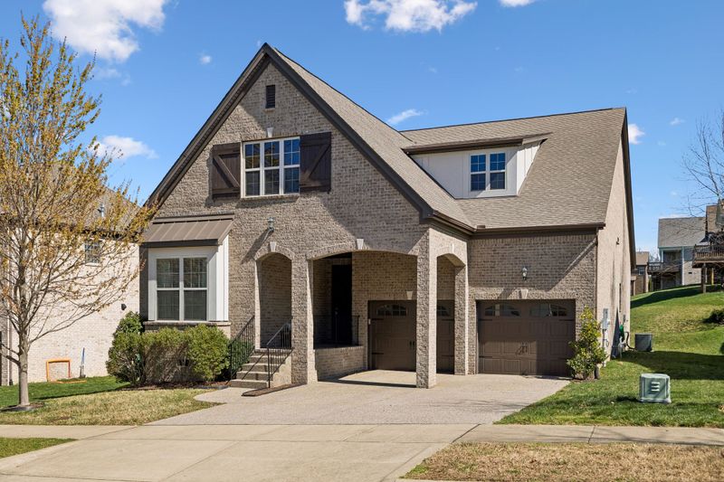 225 Fowler Cir, Franklin, TN 37064