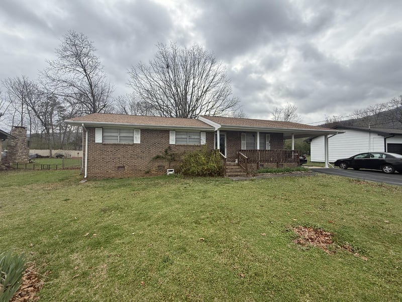 128 Williams St, Trenton, GA 30752