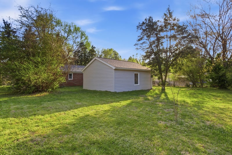 110 Old Pond Ln, Dickson, TN 37055