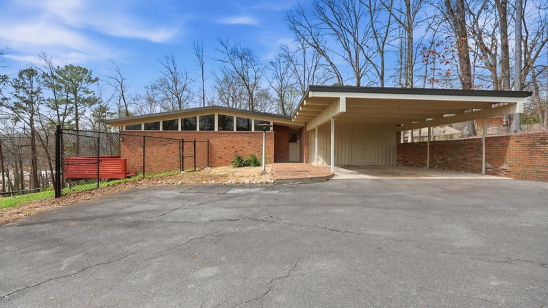 820 Atkinson Dr, Dalton, GA 30720
