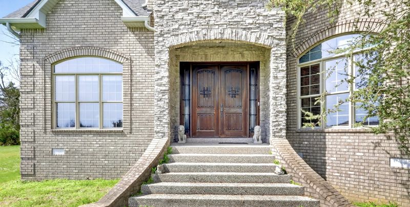 635 Chicken Rd, Lebanon, TN 37090