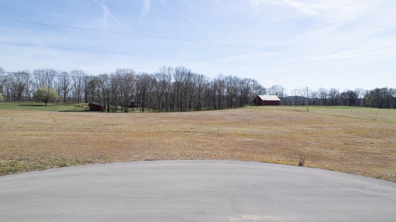 1111 E Robertson Rd, Castalian Springs, TN 37031
