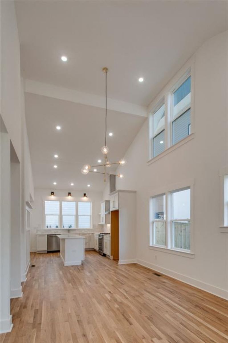 814 Powers Ave, Nashville, TN 37206