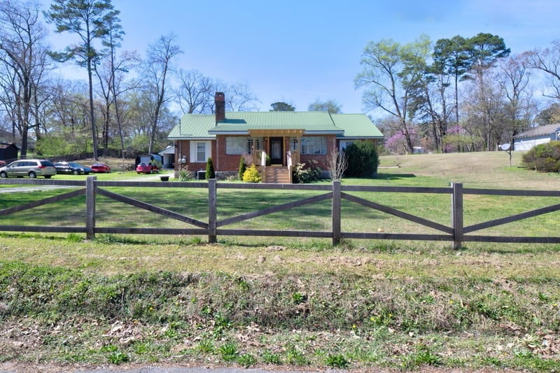 809 N Oakwood St, Rossville, GA 30741