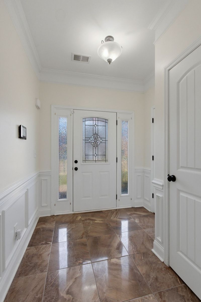 1749 Auburn Ln, Columbia, TN 38401