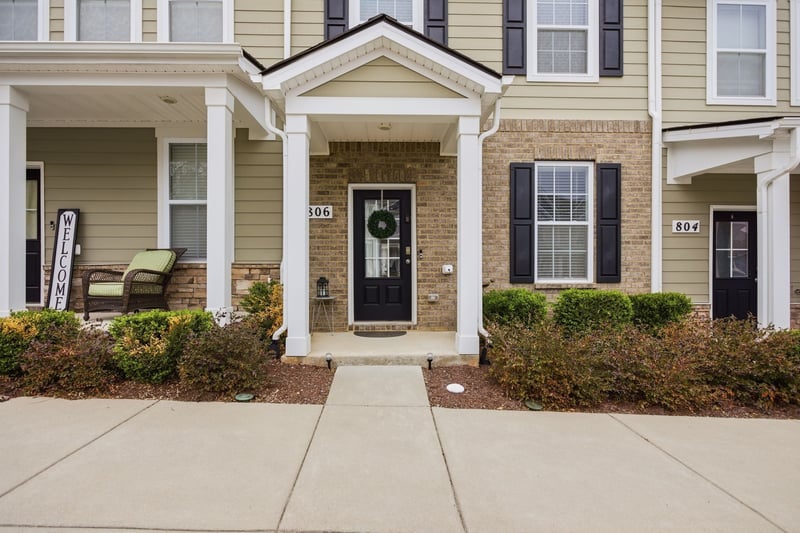 806 Dallas Dr, Columbia, TN 38401