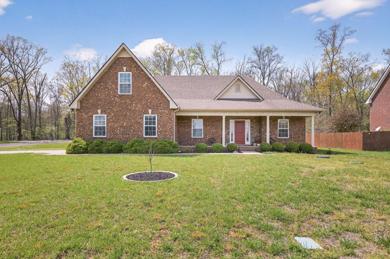 1433 Round Rock Dr, Murfreesboro, TN 37128