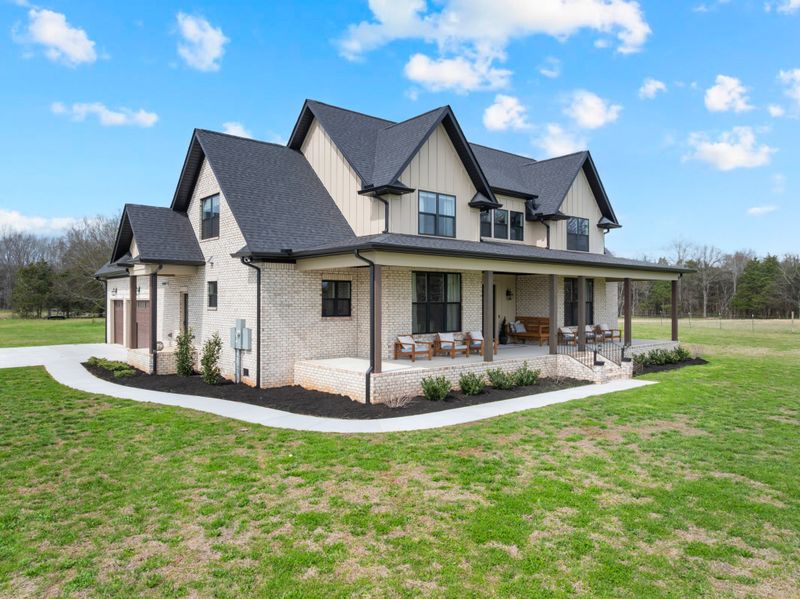8346 Midland Rd, Bell Buckle, TN 37020