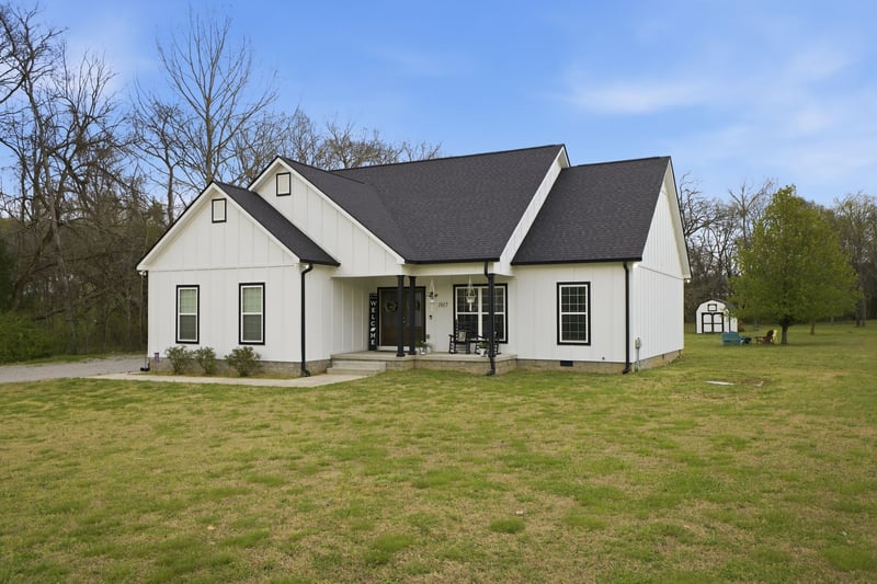 1917 Frank Moore Rd, Culleoka, TN 38451