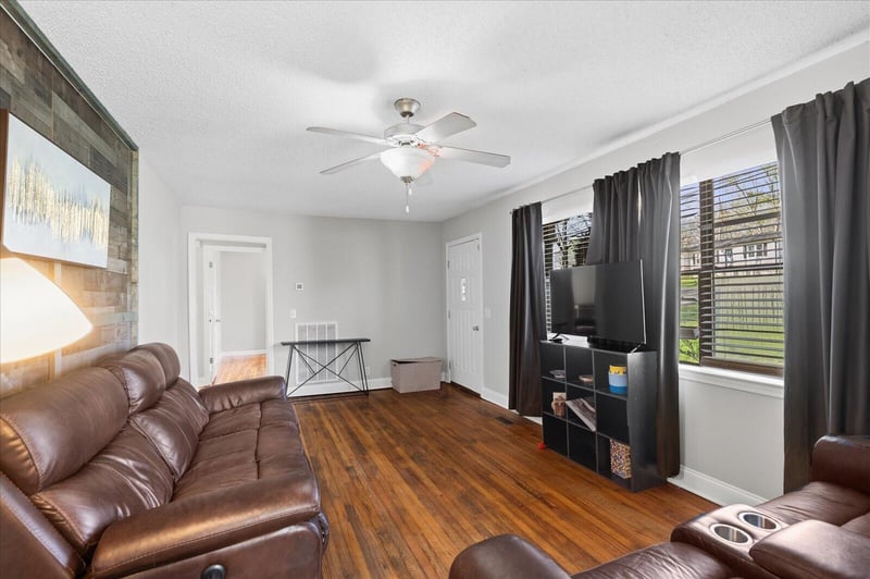 29 Polk Cir, Fort Oglethorpe, GA 30742