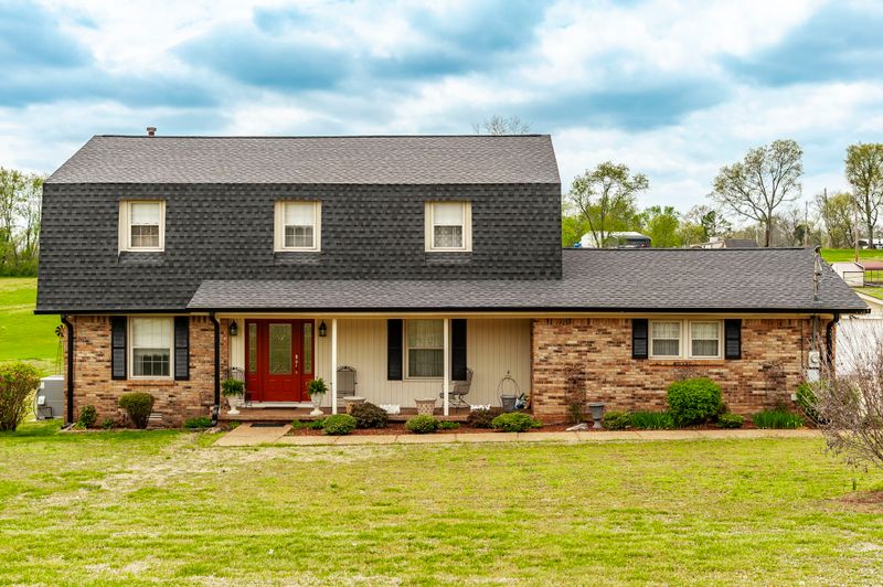 1006 Boze Ln, Gallatin, TN 37066