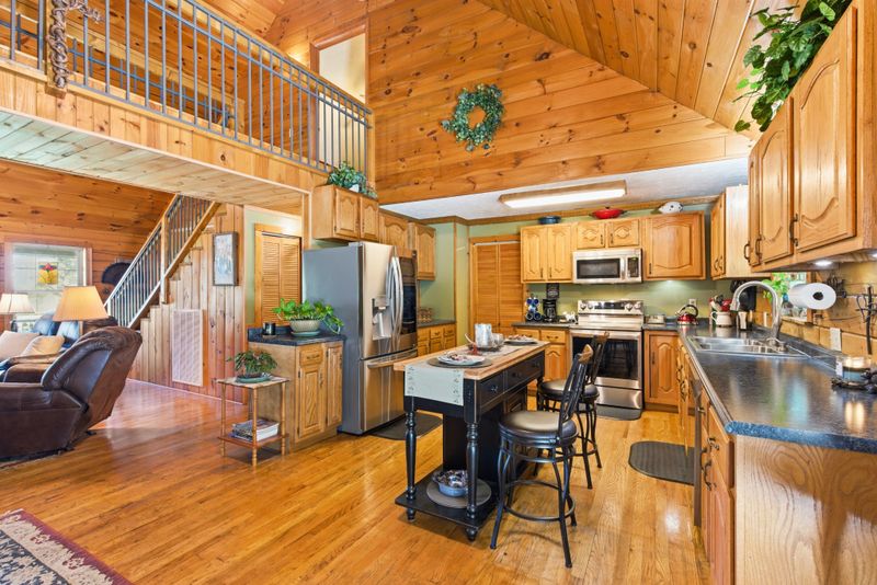 5946 Se Tater Peeler Rd, Lebanon, TN 37090