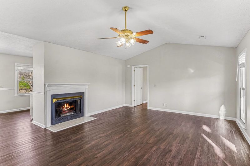 7303 Clearview Dr, Fairview, TN 37062