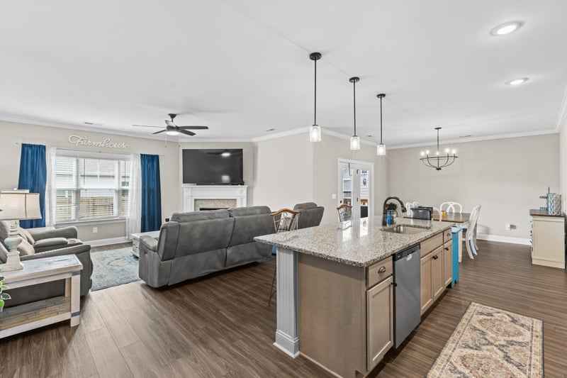 231 Winchester Dr, Rossville, GA 30741
