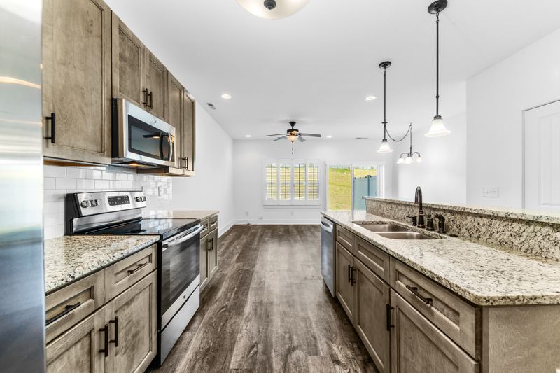 2215 Drone Way, Columbia, TN 38401