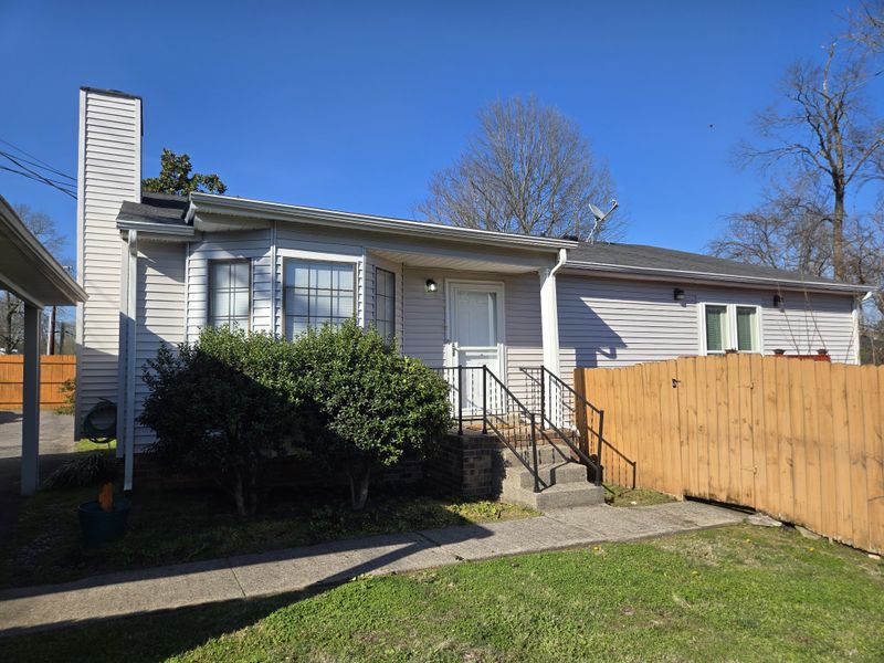 1000 Patio Dr, Nashville, TN 37214