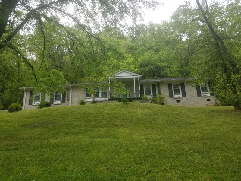2705 Hillsboro Rd, Brentwood, TN 37027