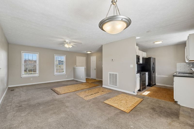 1814 Old County House Rd, White Bluff, TN 37187